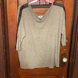 Grey 3/4 sleeve with pleather detail